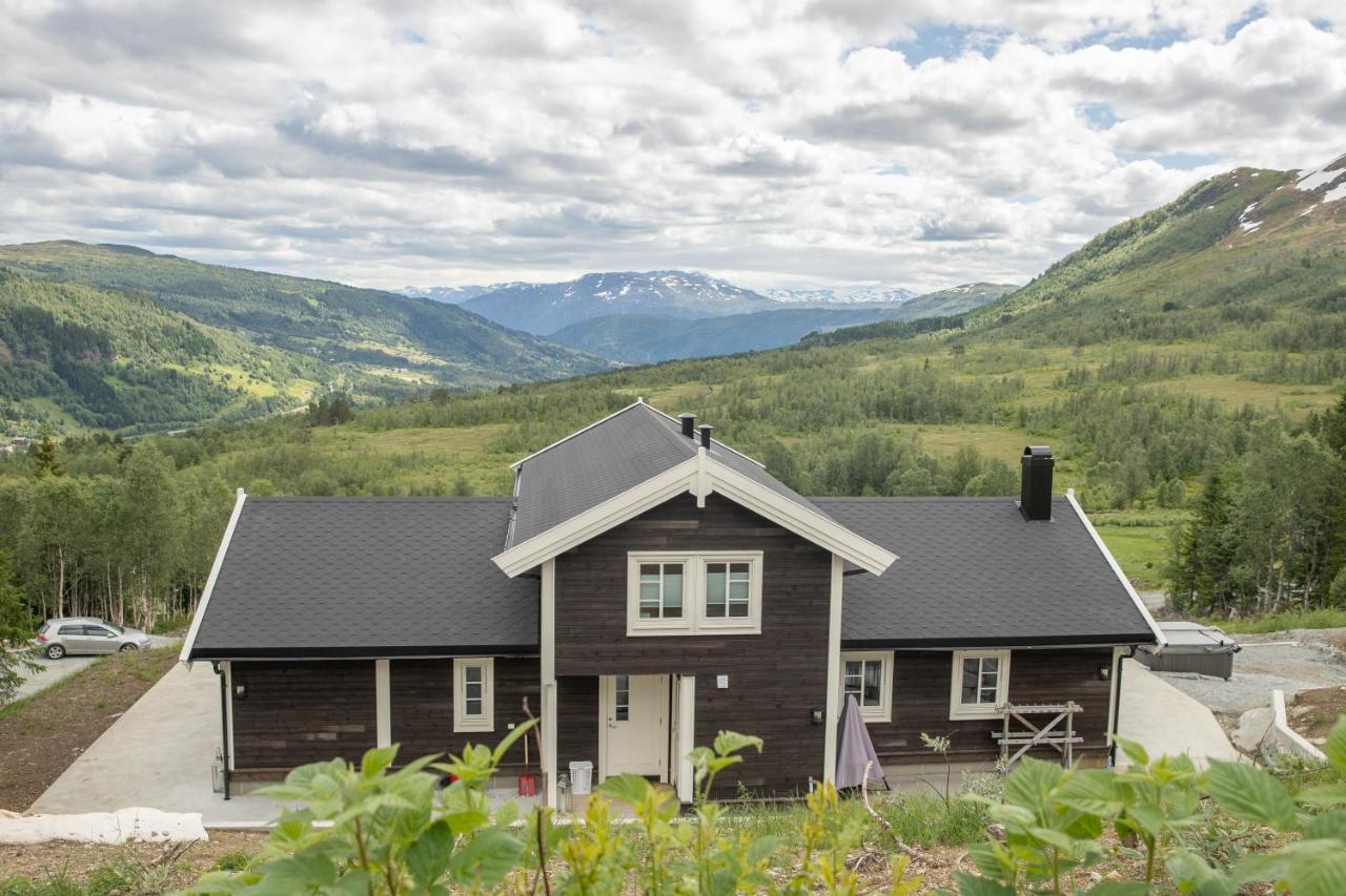 Rolfhytta - Fosskamben 19 Villa Sogndal Exterior foto