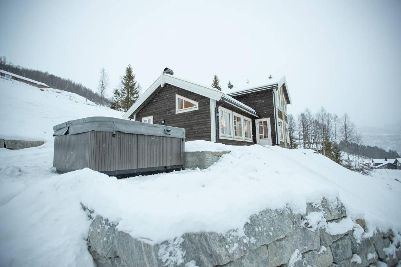 Rolfhytta - Fosskamben 19 Villa Sogndal Exterior foto